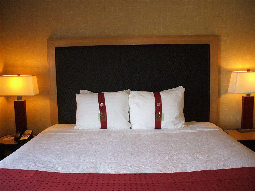 Holiday Inn Boise Airport By Ihg Room photo