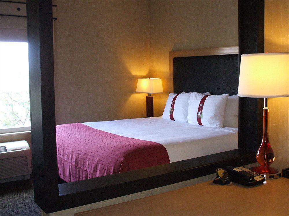 Holiday Inn Boise Airport By Ihg Room photo